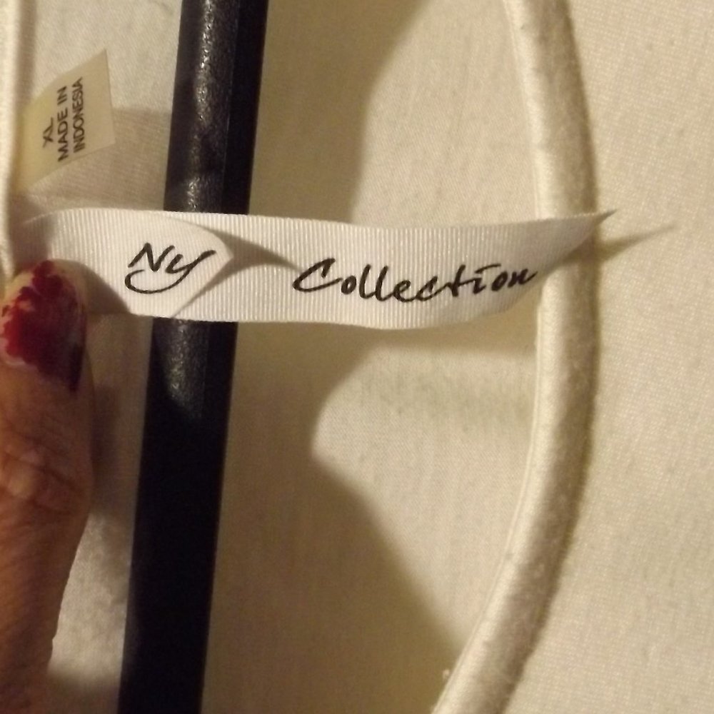 NY Collection - Picture 2 of 4